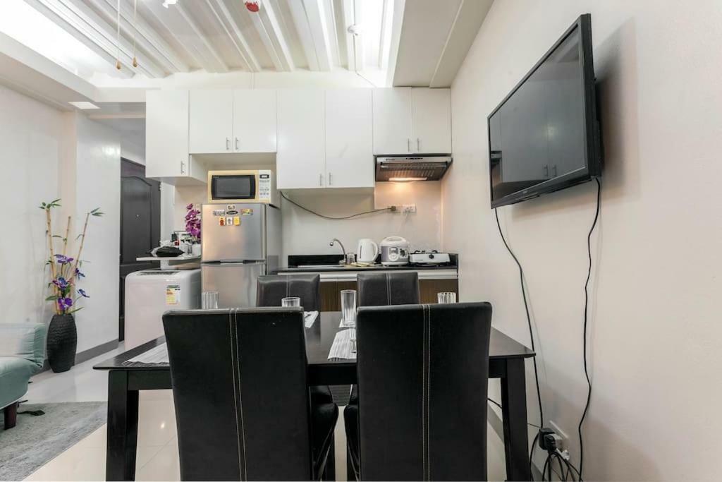 Jen'S Paranaque City Apartment Manila Exteriör bild