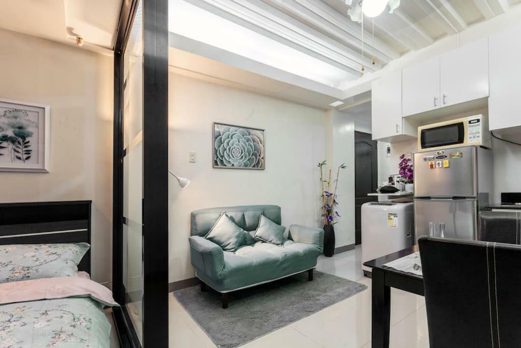 Jen'S Paranaque City Apartment Manila Exteriör bild